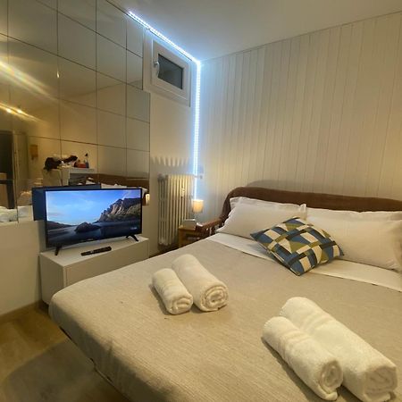 Alpine Nest With Swimmingpool Apartment Moggio  Luaran gambar